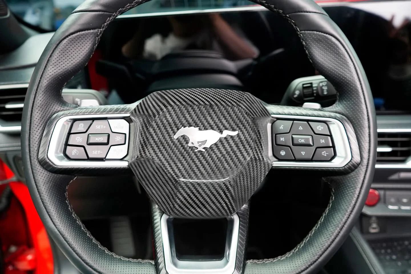 Ford Mustang (2024–2025) – Dry Carbon Fiber Steering Airbag Cover - Exotics Carbon Design