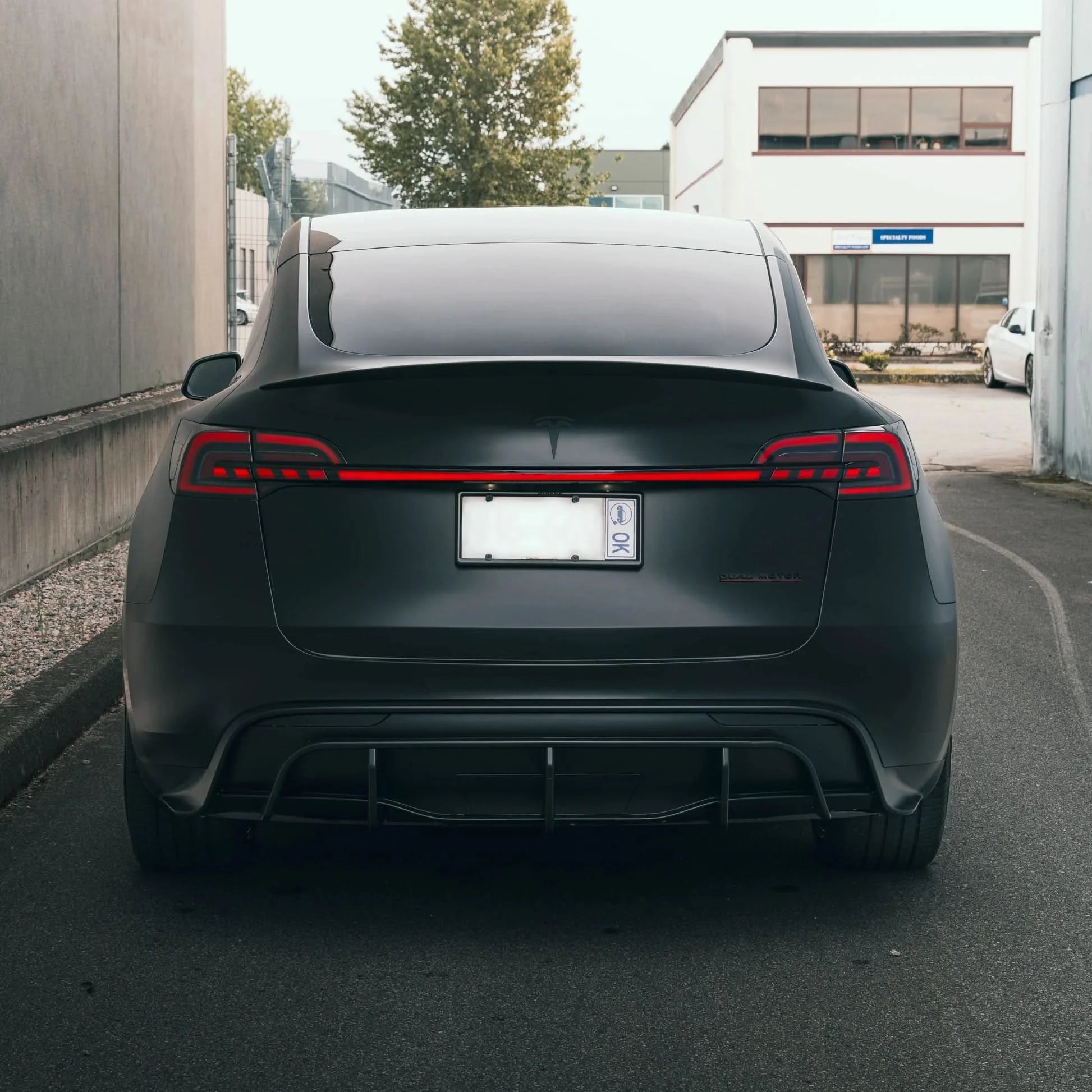 Full Width LED Tail Light Sequential Turn Signal – Tesla Model Y (2017 - 2022) - Exotics Carbon Design