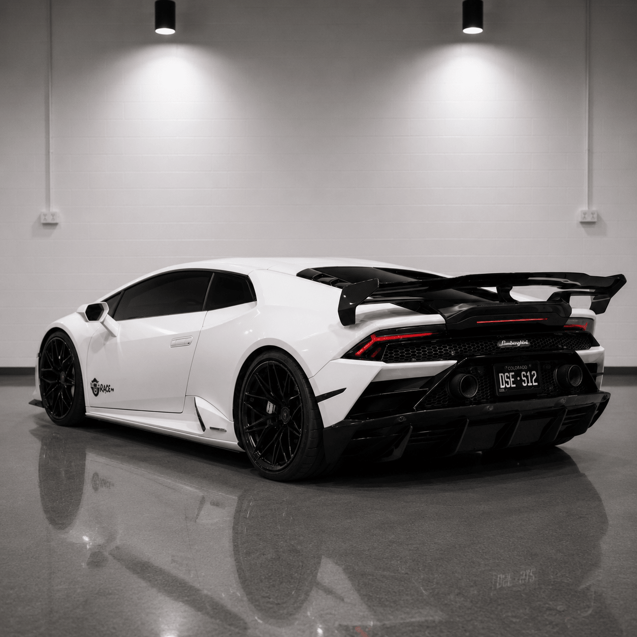 Lamborghini Huracan Artisan Carbon Fiber Wing - Exotics Carbon Design