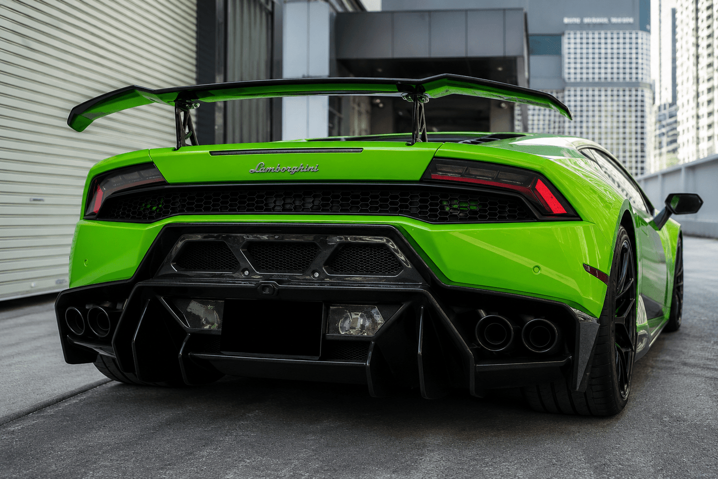 Lamborghini Huracán - Carbon Fiber Rear Diffuser - Exotics Carbon Design