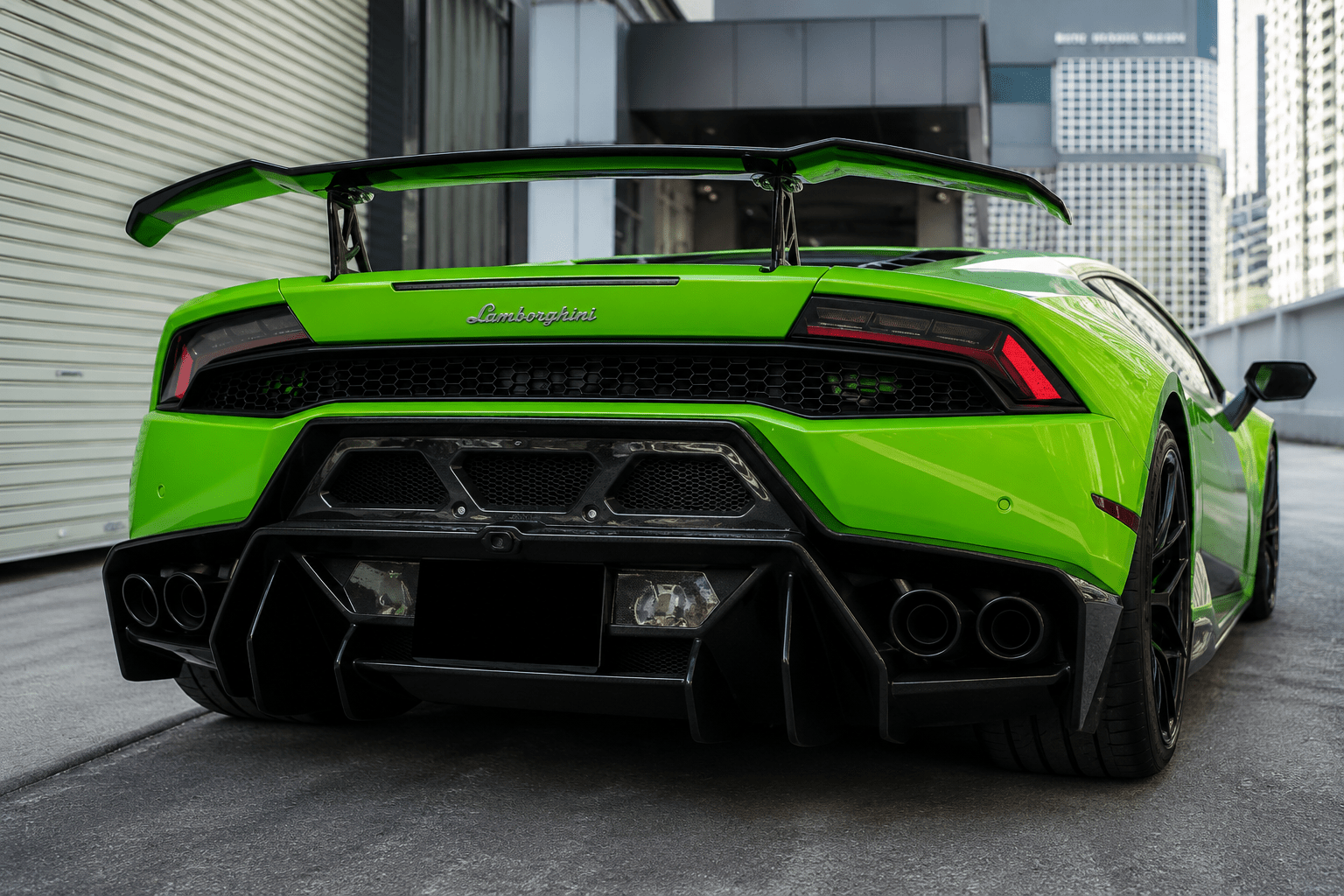 Lamborghini Huracán - Carbon Fiber Rear Diffuser - Exotics Carbon Design