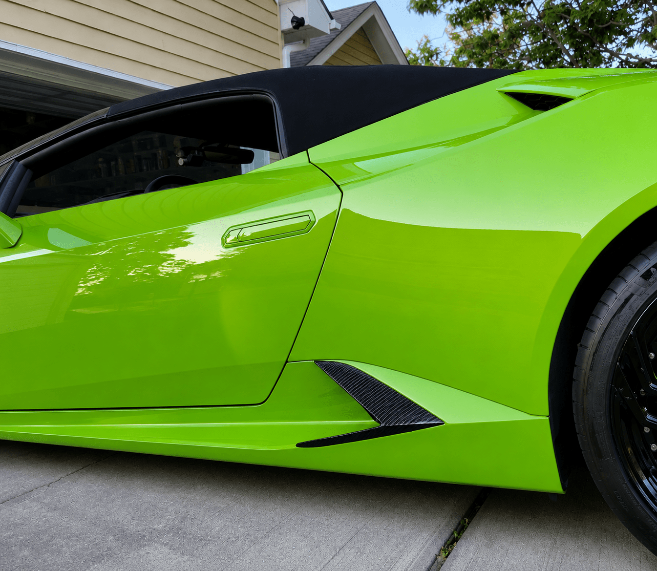 Lamborghini Huracán Carbon Fiber Side Skirt Trim - Exotics Carbon Design