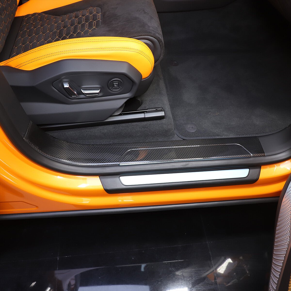 Lamborghini Urus 2018–2023 Carbon Fiber Door Sills - Exotics Carbon Design