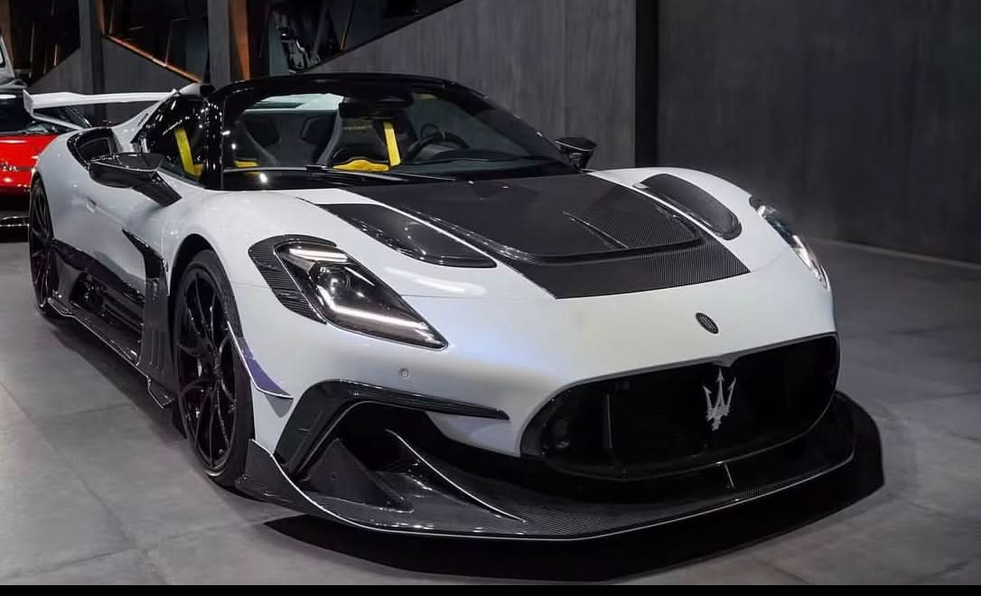 Maserati MC20 - Carbon Fiber Front Diffuser