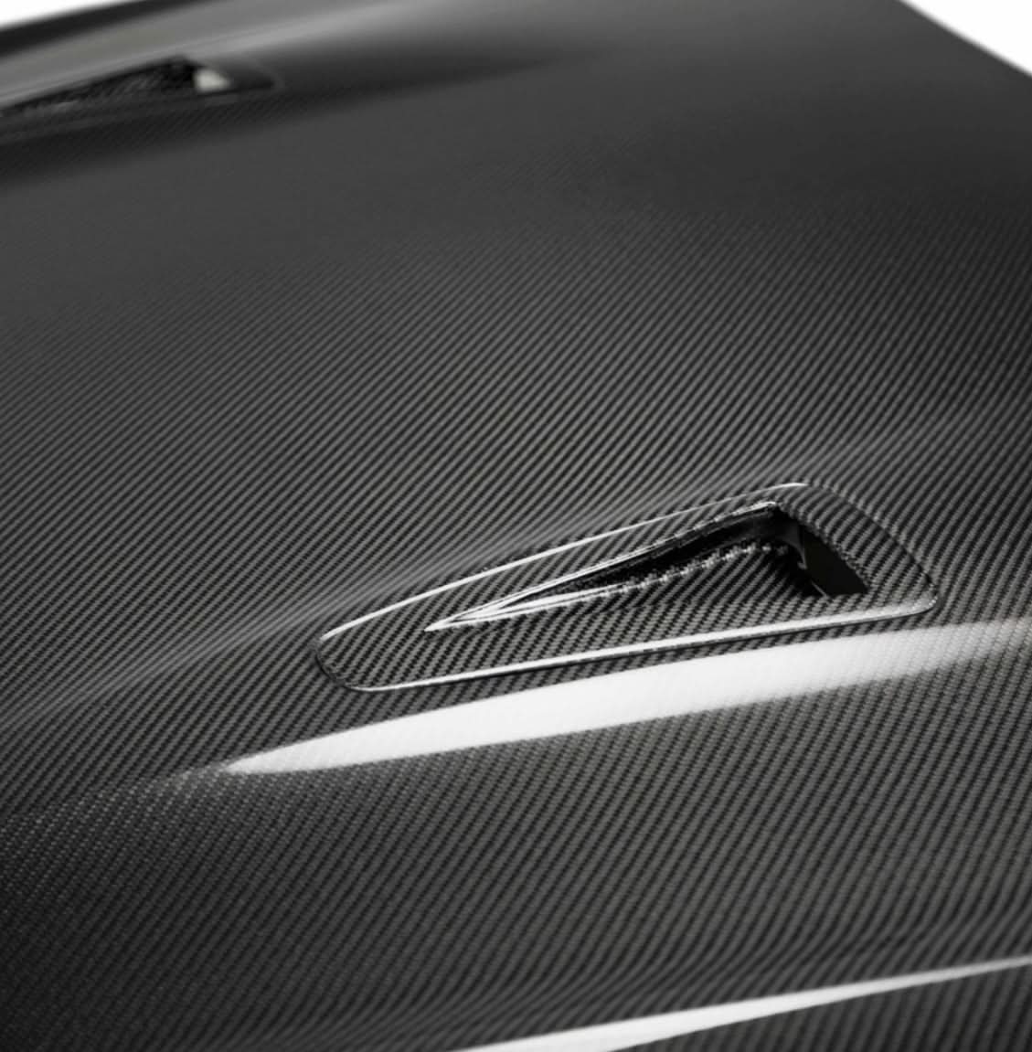 Nissan GT-R R35 Carbon Fiber Lightweight Hood – High-Performance Upgrade for 2007–2016 - Exotics Carbon Design