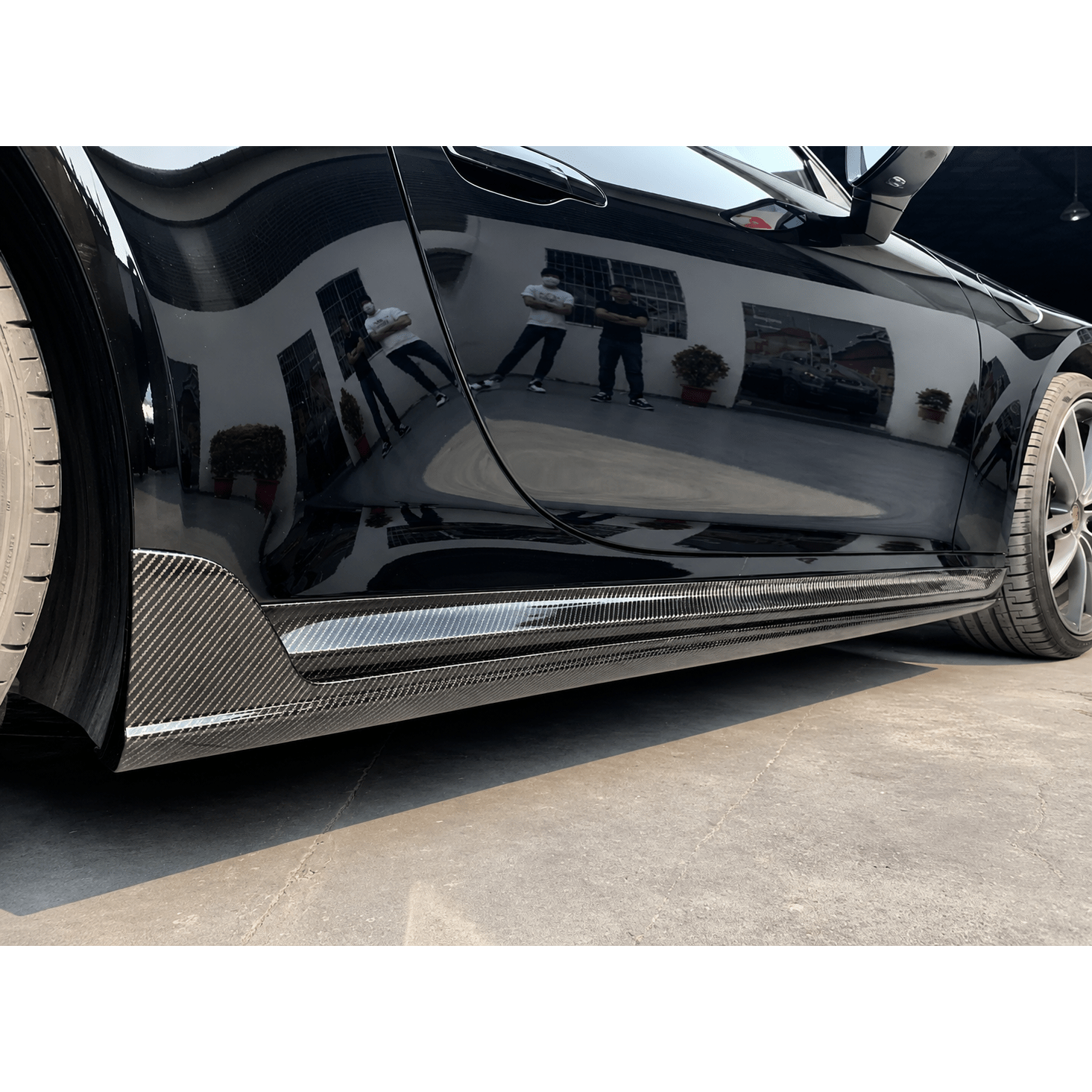 Porsche 911 (992) Carbon Fiber Side Skirts - Exotics Carbon Design