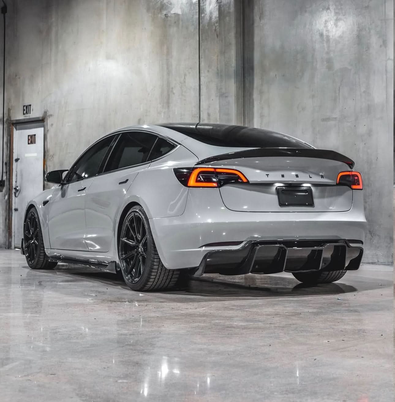 Tesla Model 3 (2017 - 2023) - Full Carbon Fiber Aero Kit - Exotics Carbon Design