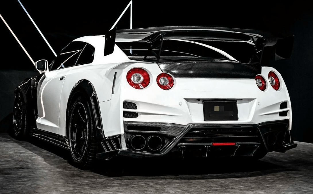 T.S Style Carbon Rear Diffuser with Panels – Nissan GTR R35 (2009–2022) - Exotics Carbon Design